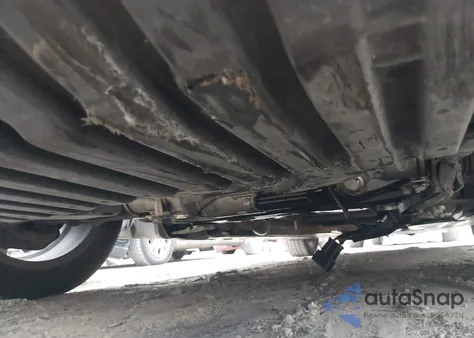 2018 Mercedes-Benz C 300 z USA, uszkodzony, nr VIN 55SWF4JB9JU237149